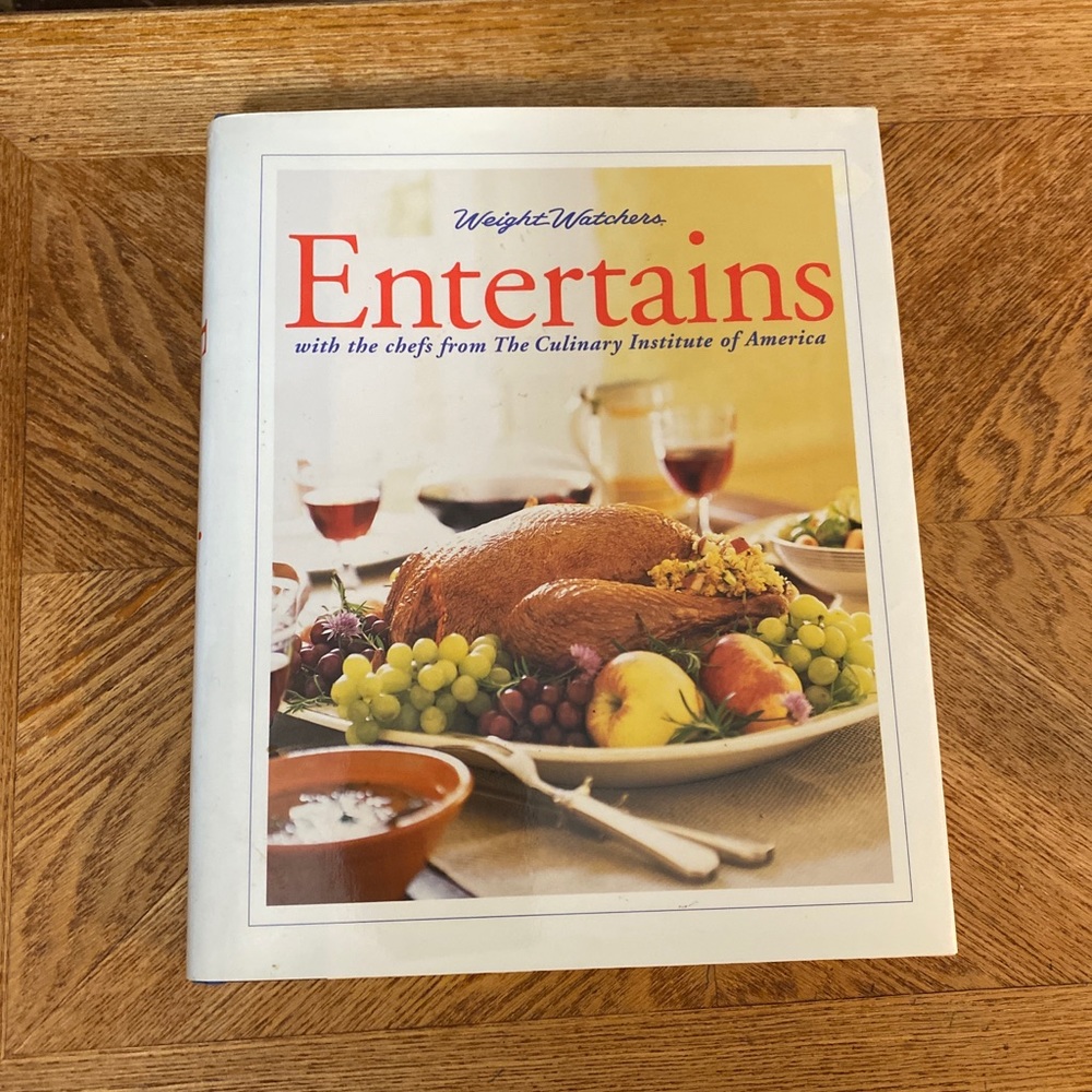 Weight Watchers ENTERTAINS cookbook